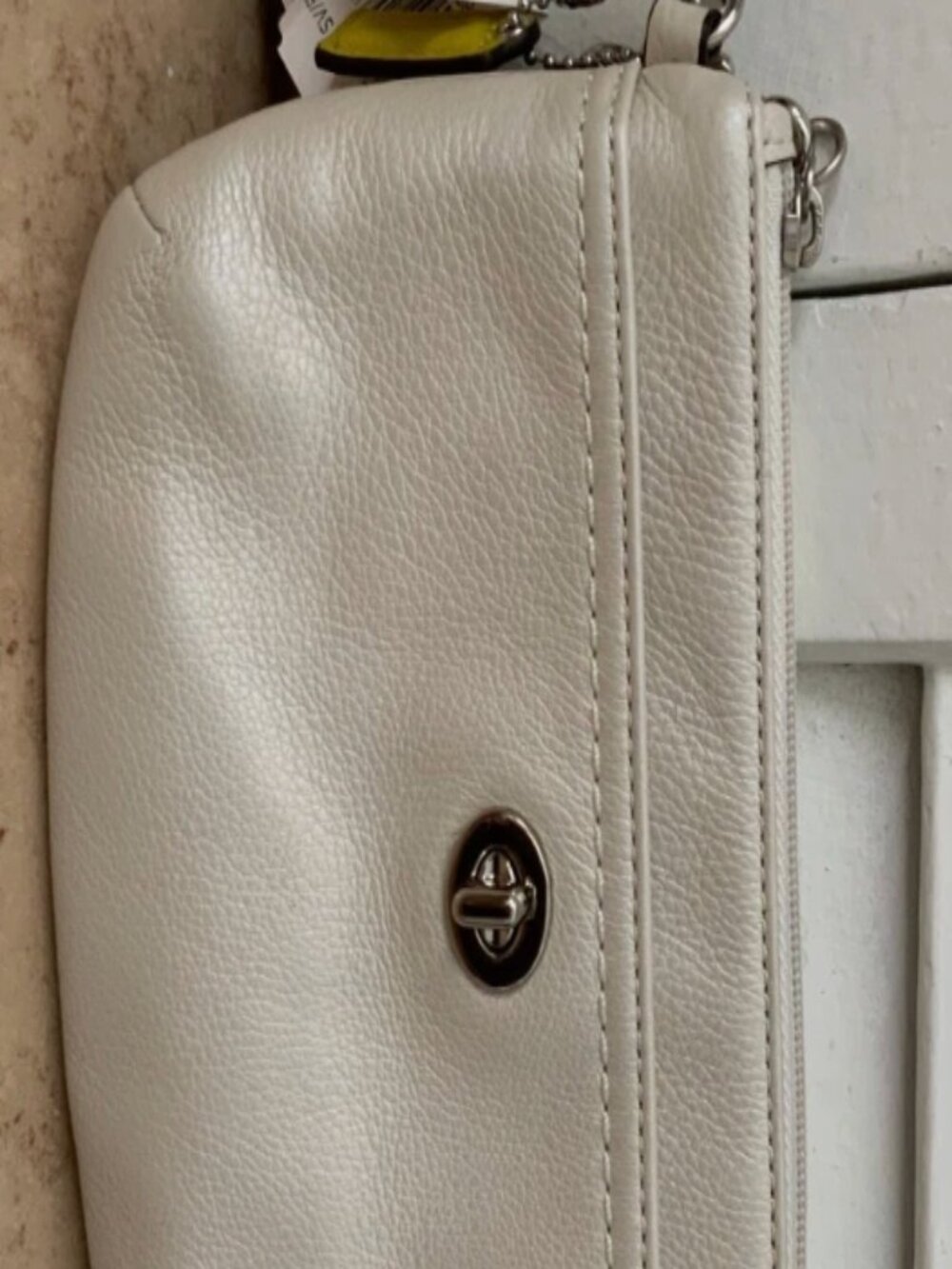 Coach Park Pebbled Leather Wristlet Pearl White Turnlock NWT F49472